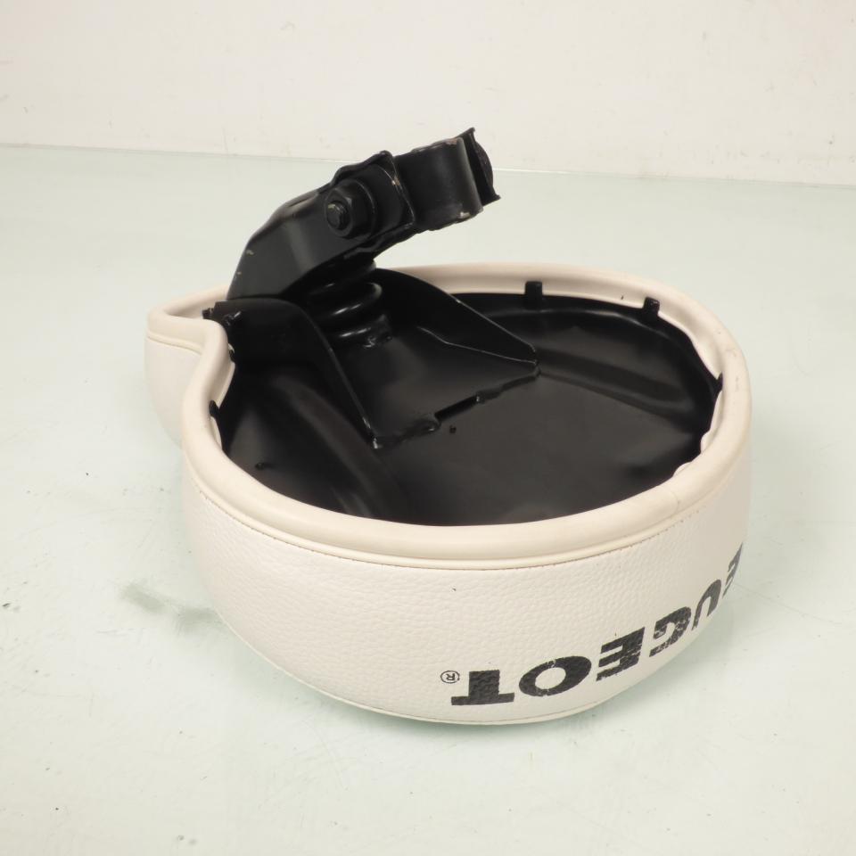 Selle pilote blanche marquage PEUGEOT pour mobylette Peugeot 103 Ø22mm