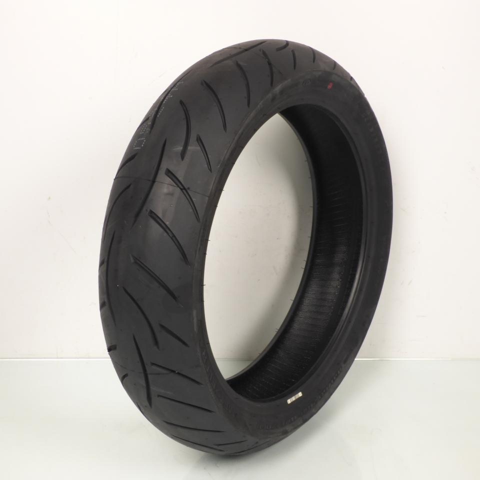 Pneu arrière tubeless 160/60-18 Metzeler ROADTEC INTERACT Z8 pour moto 2491800
