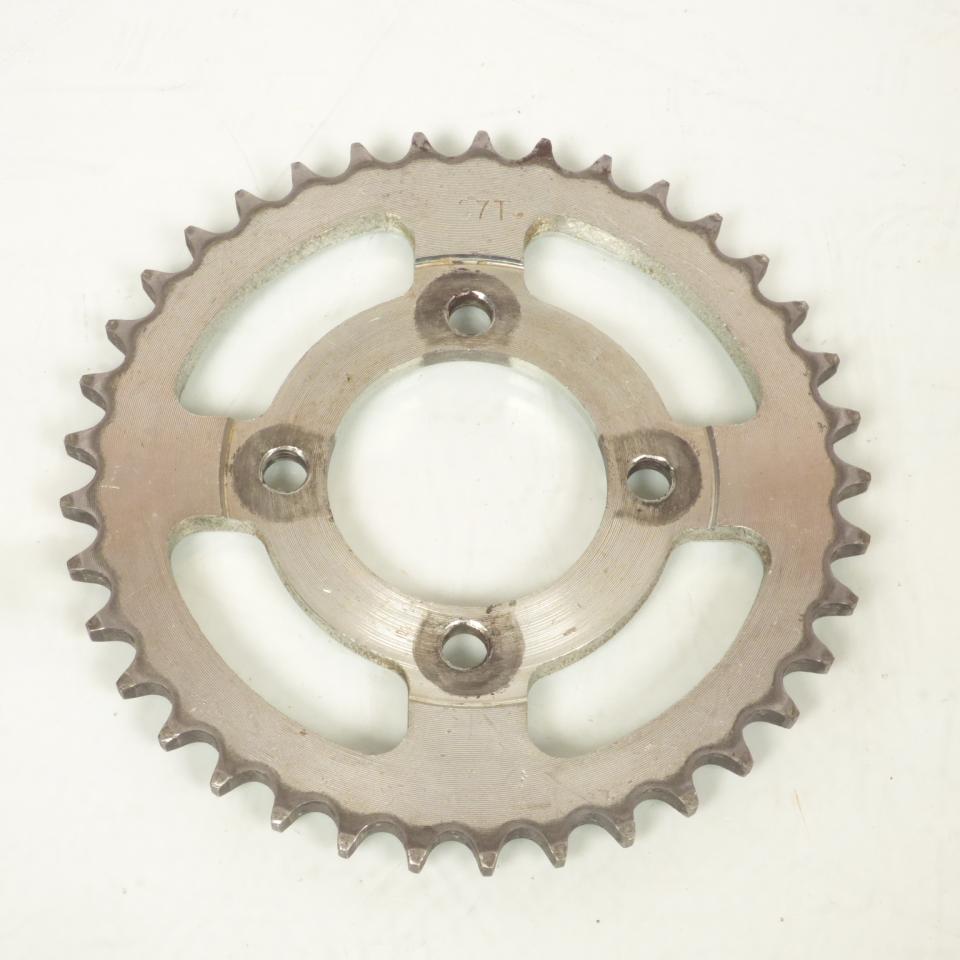 Couronne de transmission 37 dents Pas 428 Ø54mm pour moto Chinois Occasion