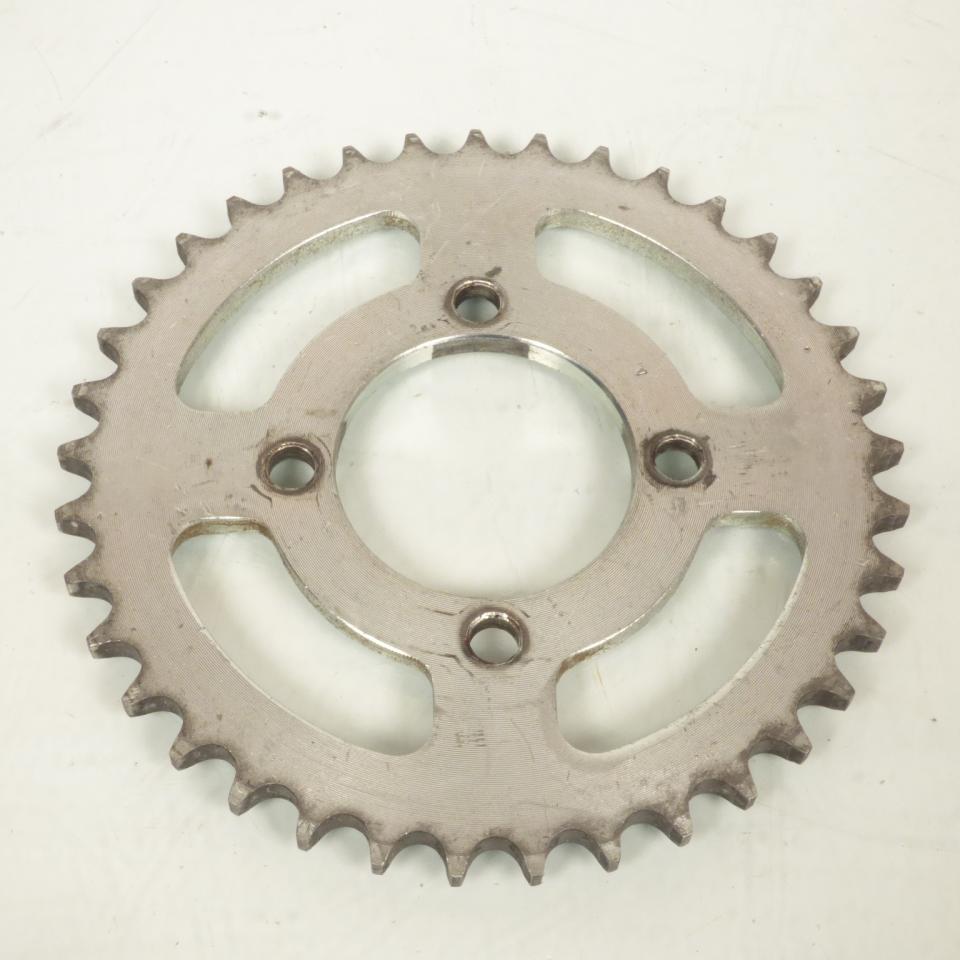 Couronne de transmission 37 dents Pas 428 Ø54mm pour moto Chinois Occasion