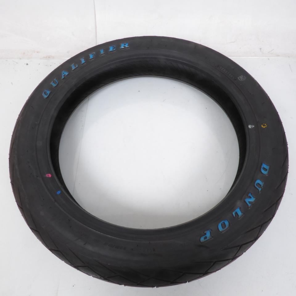 Pneu 110-90-18 Dunlop pour Auto Qualifier F20 / 61V Neuf en destockage