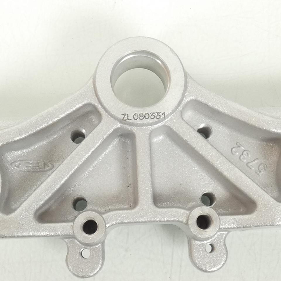 Té de fourche Supérieur origine pour moto Derbi 50 Terra 864901 Neuf