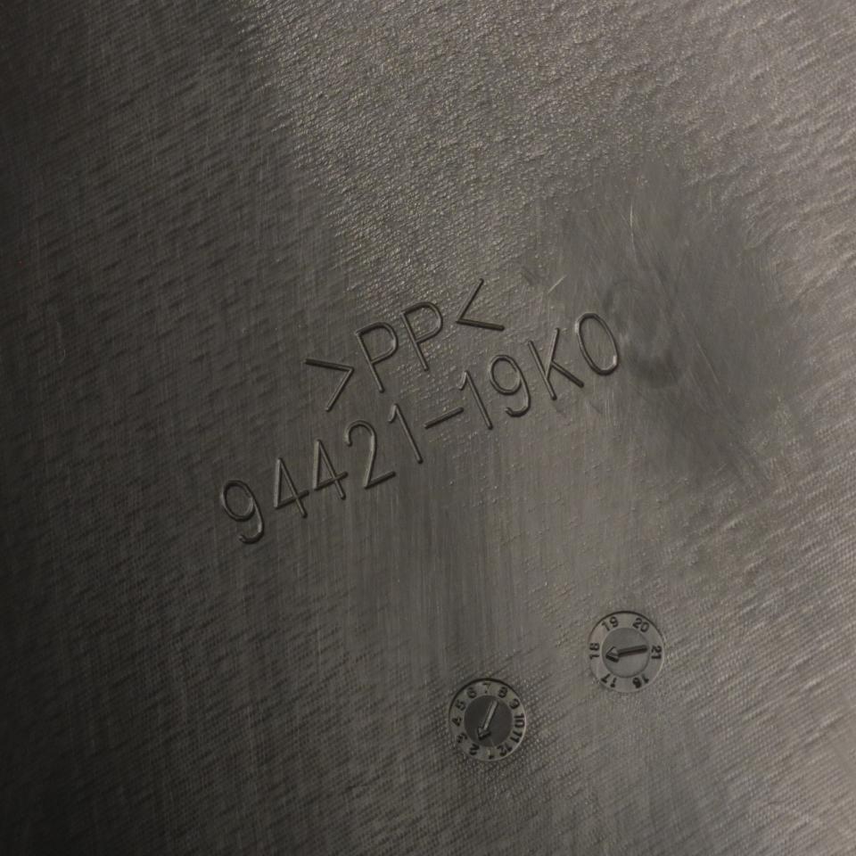 Support de pare brise origine pour scooter Suzuki 400 Burgman 94421-19K00