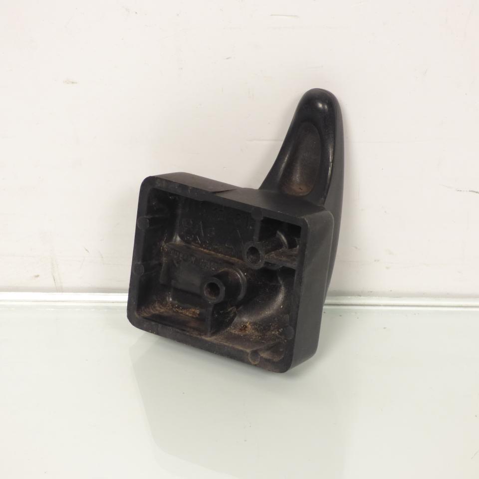 Attache paquet de tablier arrière origine pour Scooter Aprilia 50 SR DIS.104815 Occasion