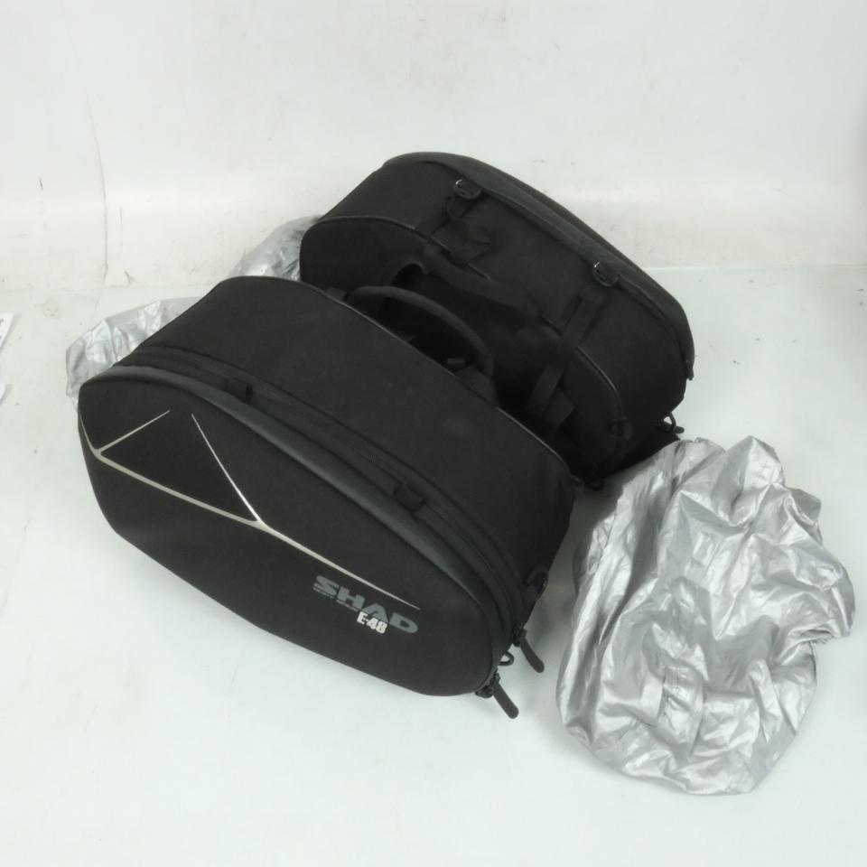 Paire de valise latérales semi-rigide Shad pour moto X0SE48 E48 SBH 40-52L