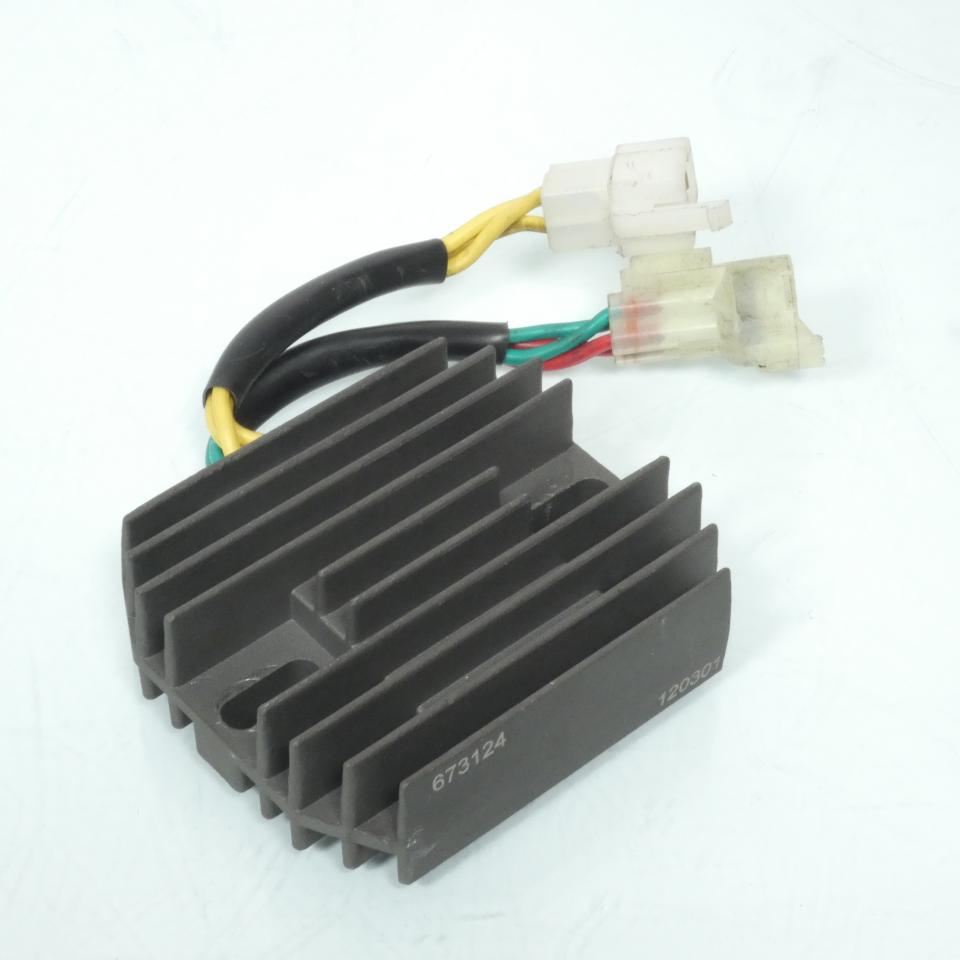 Régulateur redresseur de tension Electrosport pour Moto Suzuki 650 SV 2003 à 2007 673124 / 150701 / ESR124 Occasion