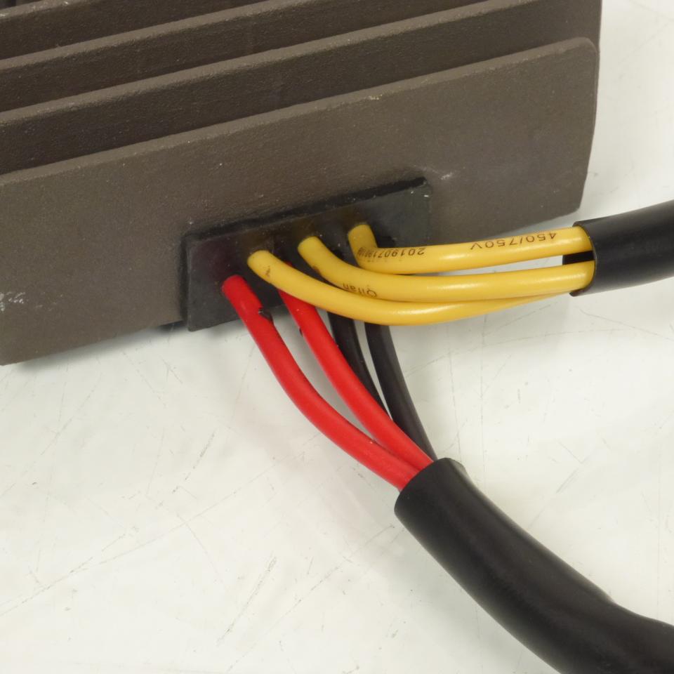 Régulateur redresseur de tension Electrosport pour Moto Triumph 675 Daytona 2006 à 2012 673536 / 013520 / ESR536 Neuf