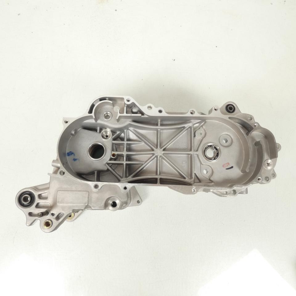 Carter moteur D&G origine pour scooter Peugeot 50 Kisbee 4T Avant 2018 802408
