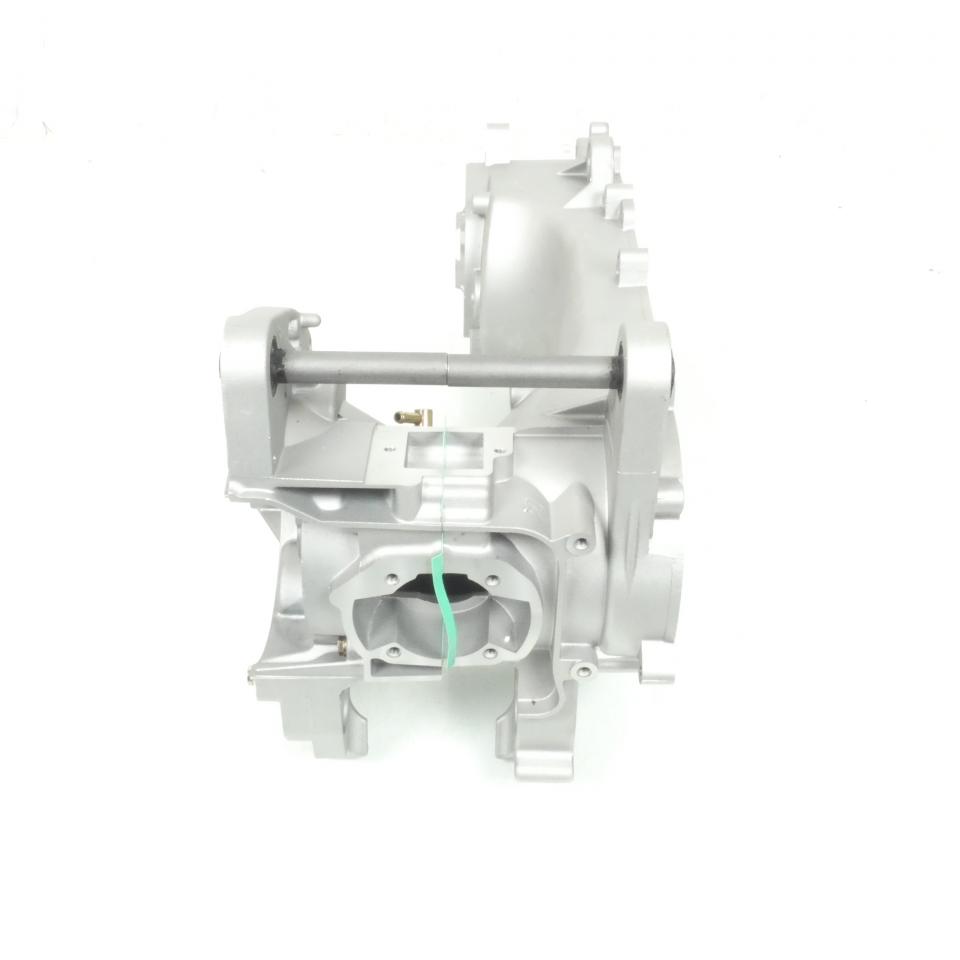 Paire Carter moteur D&G pour scooter Peugeot 50 Citystar 803121 NS-1 QF-A19 Neuf