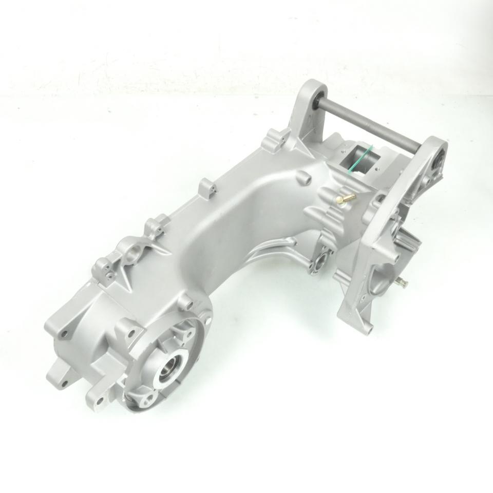 Paire Carter moteur D&G pour scooter Peugeot 50 Citystar 803121 NS-1 QF-A19 Neuf