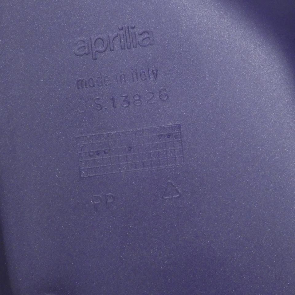 Tablier arrière violet pour scooter Aprilia 50 Sonic 1998-2007 AP8248353 / 13826