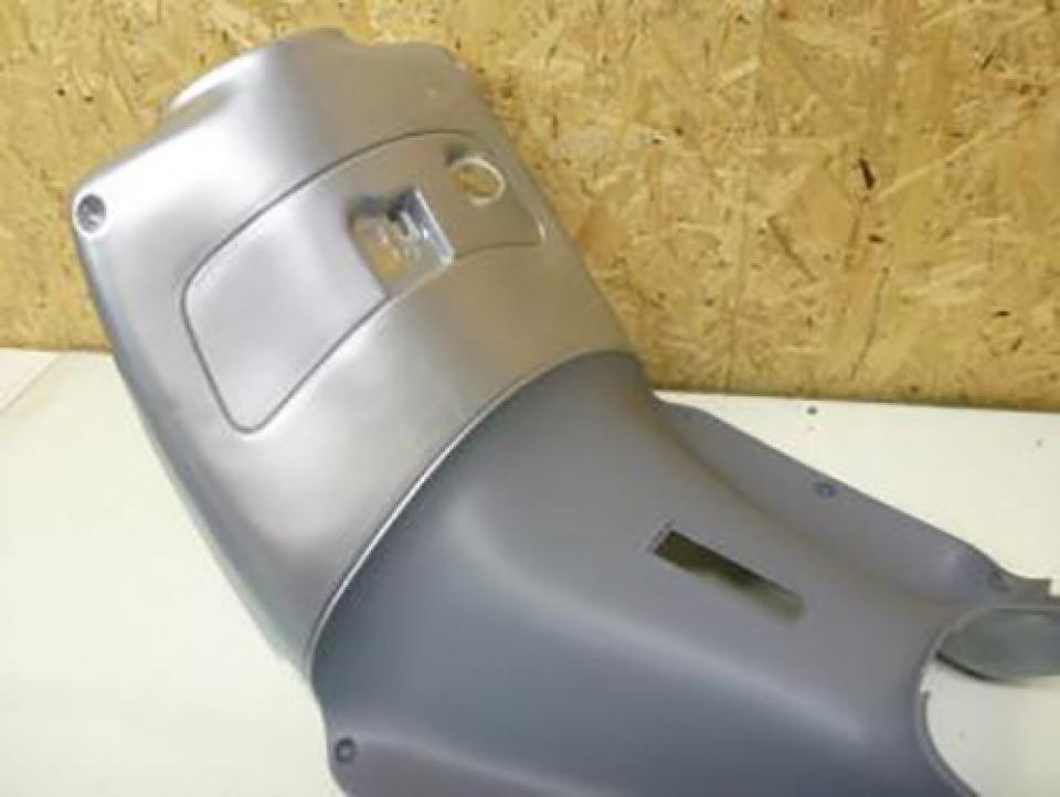 Tablier arrière origine pour Scooter Aprilia 125 Leonardo 1999 à 2001 AP8139494 Neuf