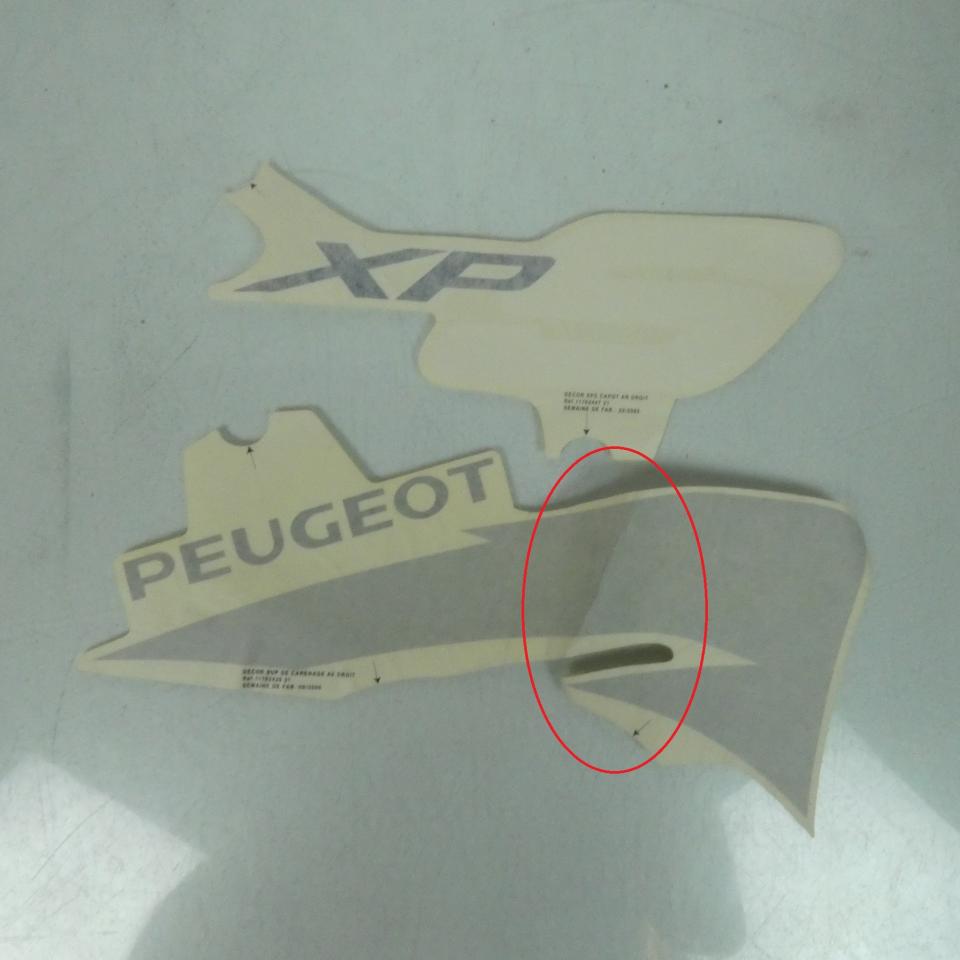 Jeu de décors côté droit pour moto Peugeot 50 XPS SM 800731 Rouge gris Neuf