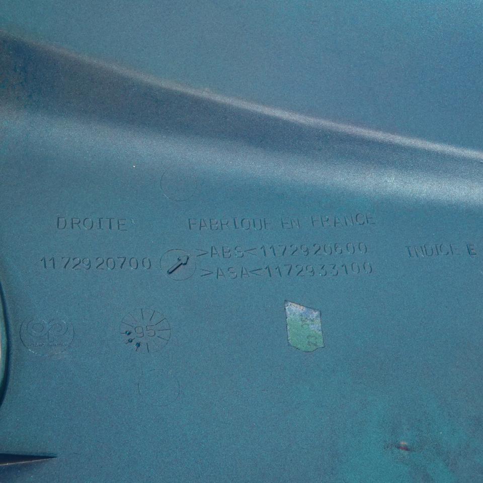 Coque arrière droite origine pour Scooter Peugeot 50 Buxy 1172920700 Neuf en destockage