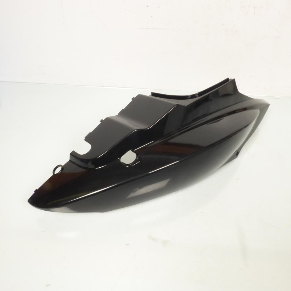 Coque arrière droite pour scooter Kymco 125 Agility 2004 à 2020 noir brillant destockage