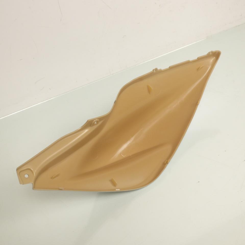 Coque arrière droite One pour Scooter MBK 50 Nitro gris argenté Occasion