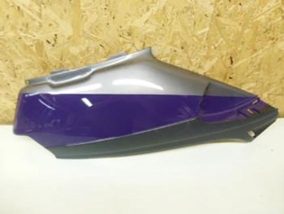 Coque arrière droite origine pour scooter Aprilia 50 Amico 1992-1993 AP8230954 Occasion