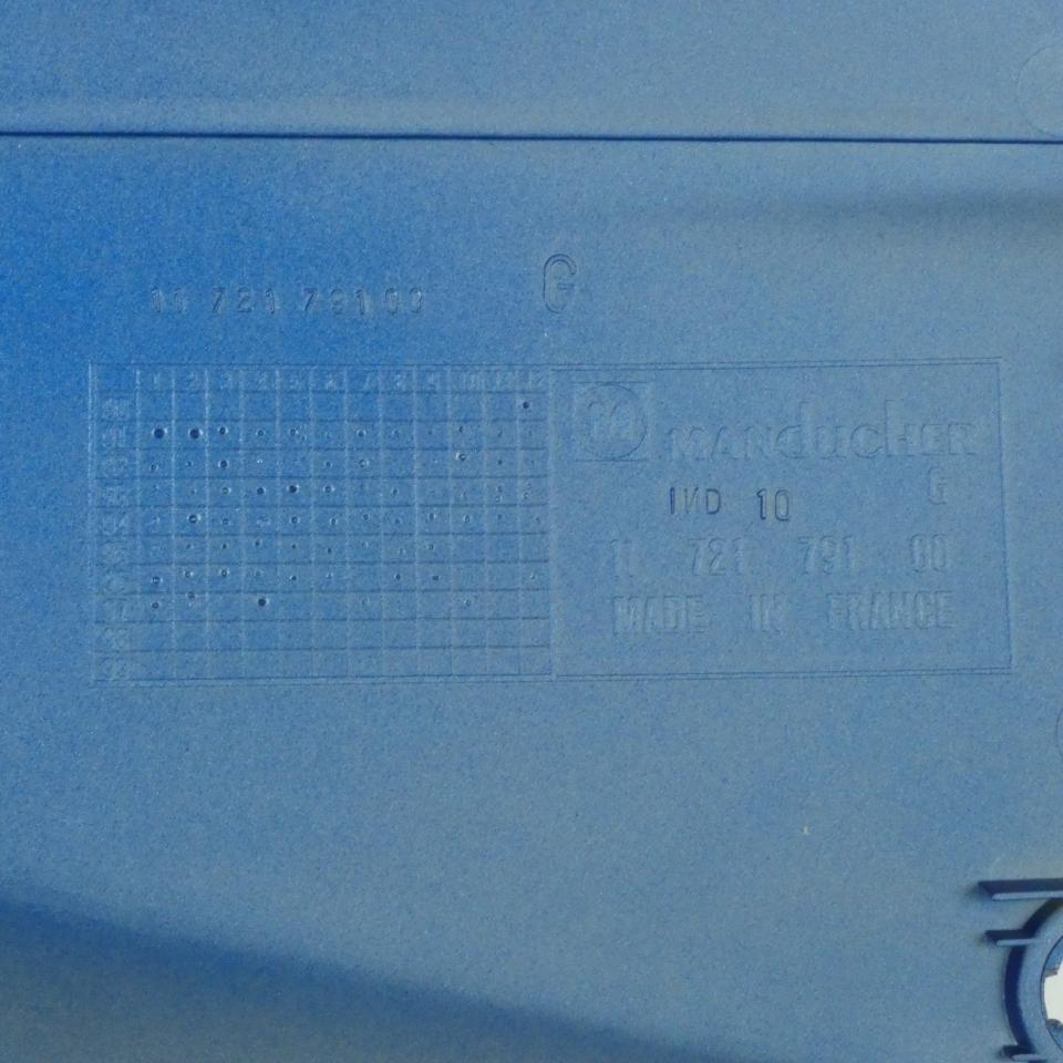 Coque ARG pour scooter Peugeot 50 SV 1172179100 721791MB Bleu Neuf