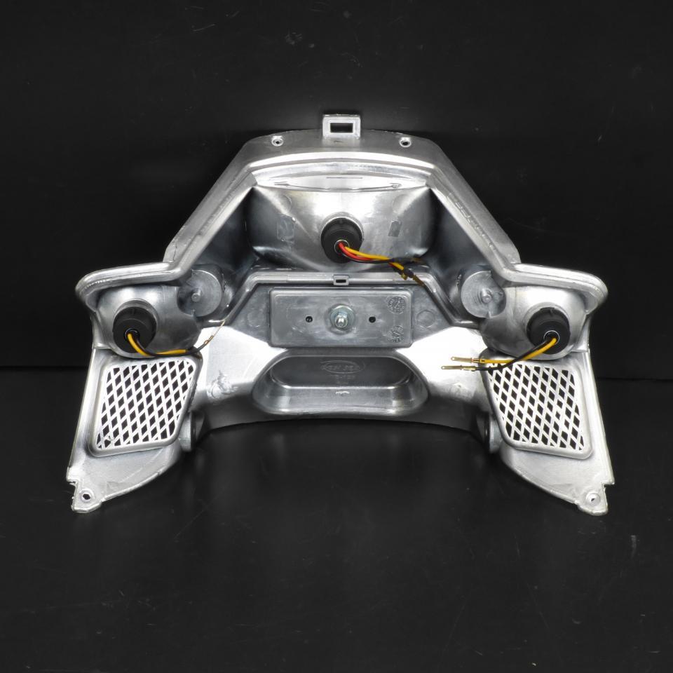 Feu arrière Générique pour Scooter Yamaha 50 Spy type Lexus Neuf