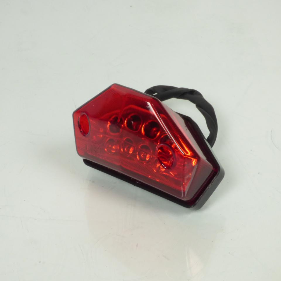 Feu arrière 12V a LED cabochon rouge P2R pour moto Rieju 50 MRT Neuf