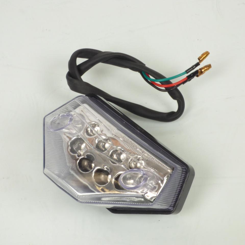 Feu arrière P2R pour Moto Rieju 50 MRT 2009 à 2021 12V a LED cabochon transparent Neuf