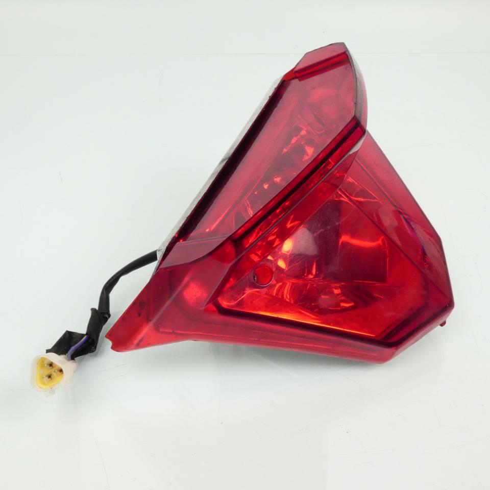 Feu arrière origine pour scooter Keeway 50 Flash QJIANG E4 50R-0011760 Occasion