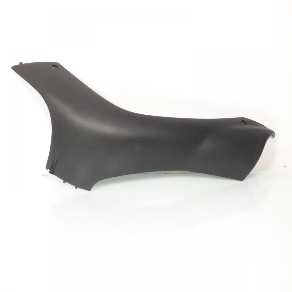 Sabot bas de caisse gauche origine pour Scooter Peugeot 50 Buxy 1173521970 / 730640NK Neuf