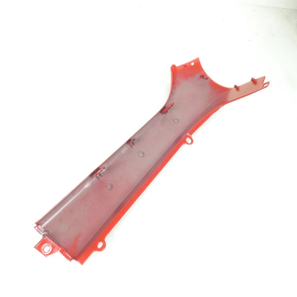 Sabot bas de caisse gauche pour scooter Peugeot 125 SV 729302RT Rouge Neuf