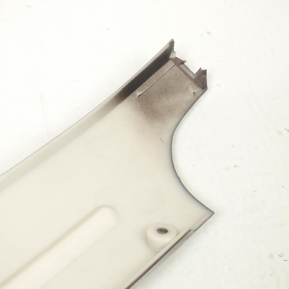 Sabot bas de caisse gauche origine pour Scooter Yiying 50 YY50QT TB00-070301004 gris BZ-GY50-17 Neuf