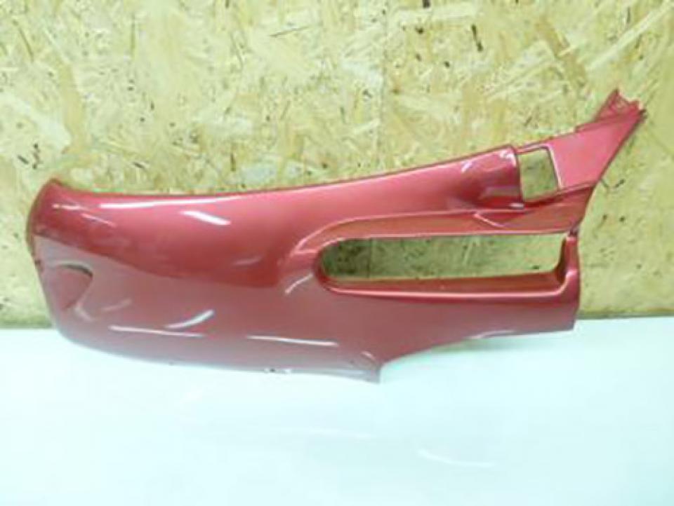 Sabot bas de caisse gauche pour scooter Aprilia 150 Leonardo 1996 - 1998 AP8138850 Neuf