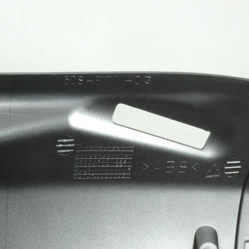 Sabot bas caisse D 5DSF171M03PL Gris pour scooter Yamaha 125 Majesty 2007-2008