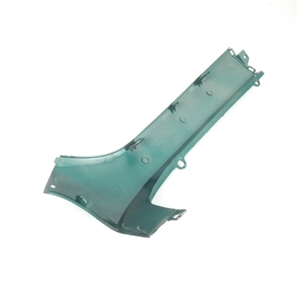 Sabot bas caisse droit pour scooter Peugeot 125 SV Geo 729301VA vert Neuf