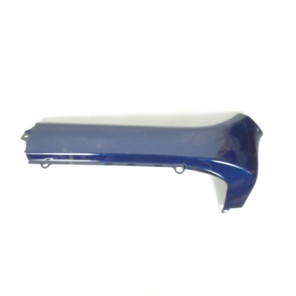 Sabot bas caisse droit pour scooter Peugeot 125 SV Geo 729301NB bleu Foncé