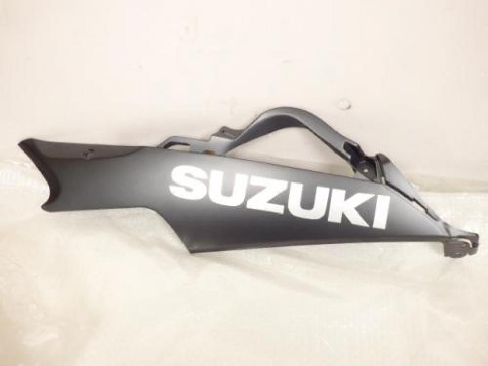 Sabot bas de caisse droit origine pour moto Suzuki 750 GSXR 2006-2007 94470-01H01-YKV Neuf
