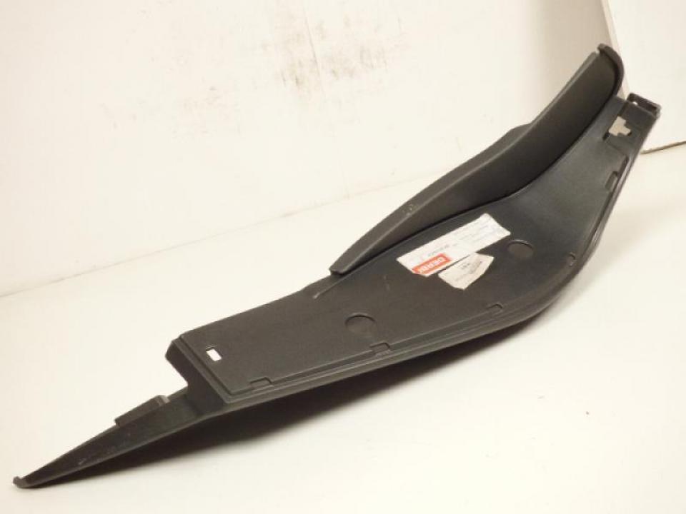 Sabot bas de caisse droit origine pour Scooter Derbi 50 GP1 2005 à 2007 00G01516231 Neuf